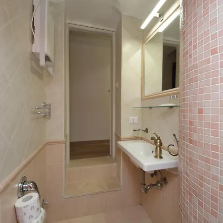 Ych-Lovely Apartment Near Termini Station Rome Exterior photo